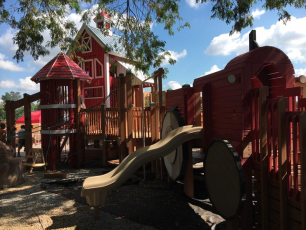 Amos Herr Playground
